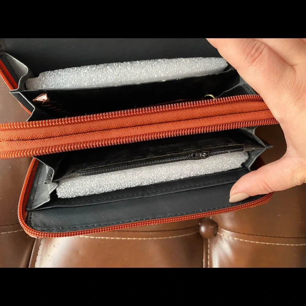 Wallet - Picture 5 of 5